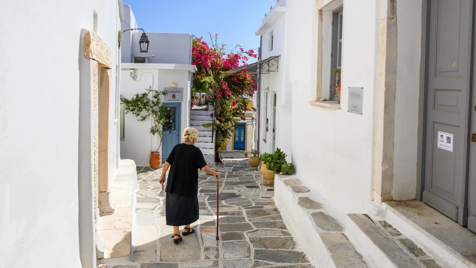 Lefkes: A stroll in the most beautiful mountain village of Paros