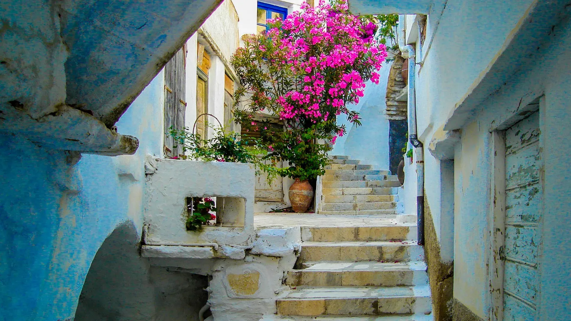Kardiani: The verdant village of Tinos with the enchanting view