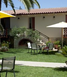Nikolas Suites
