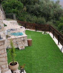 Petra Thea Villa Karitaina