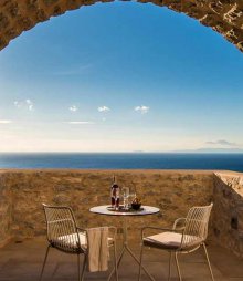 Bassa Maina Villas & Suites