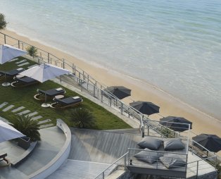 Villa OMNIA: Ένα κομψό καταφύγιο δίπλα στη θάλασσα της Χαλκιδικής