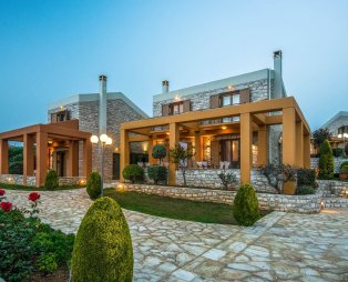 Enastron Villas