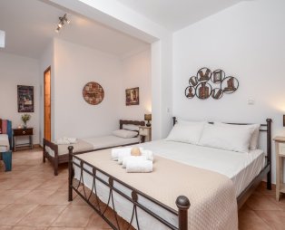 Theonis Villas: Γαλήνιες διακοπές στη Νάξο