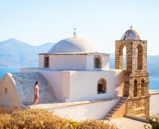 Εκκλησία στην Πλάκα / Πηγή: Shutterstock