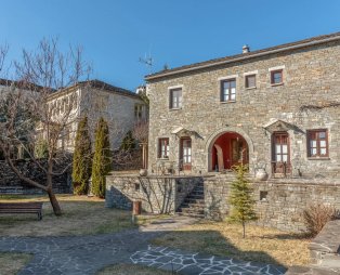 Μαχαλάς: Φιλοξενία με φόντο την παράδοση στα Ζαγοροχώρια