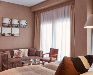 Philippos Hotel: Διαμονή σαν στο σπίτι σας με θέα την Ακρόπολη