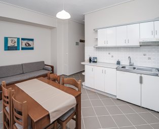 Terra Hélios Suites & Studios