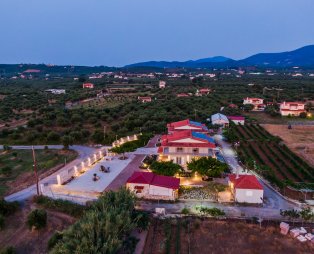Terra Hélios Suites & Studios