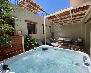 Andros 4 All Seasons Villas & Suites: Για μια αξέχαστη απόδραση στην Άνδρο