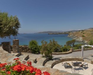 Aneroussa: Μια μοναδική εμπειρία φιλοξενίας και χαλάρωσης στην Άνδρο
