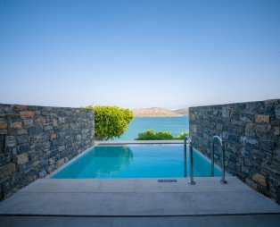 Royal Marmin Bay Boutique & Art Hotel