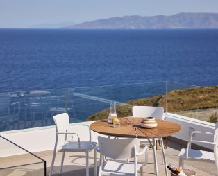 Ianemi Suites: Μαγευτική διαμονή στην Κύθνο