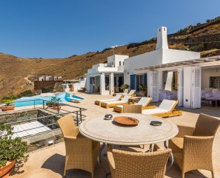 BluEros Luxury Villa: Ζήστε την απόλυτη εμπειρία διακοπών στη Σύρο