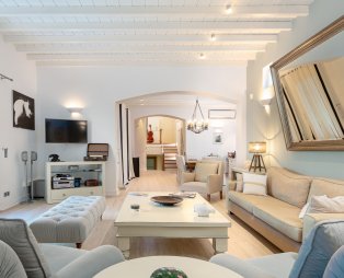 BluEros Luxury Villa: Ζήστε την απόλυτη εμπειρία διακοπών στη Σύρο