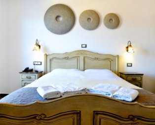 Hotel Messaria