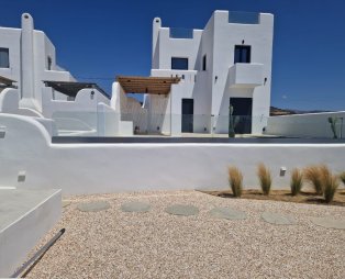 VotsaLo Sea View House