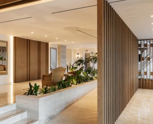 Divani Corfu Palace: Μαγευτικά ηλιοβασιλέματα, άνεση και γαλήνη