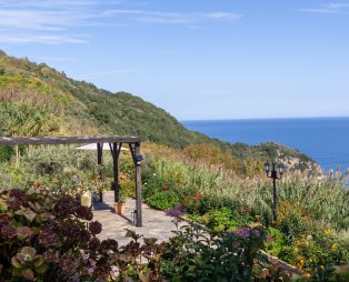 Elysian Luxury Villa: Απόδραση για όλες τις εποχές στην Τσαγκαράδα