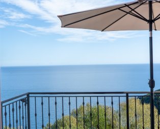 Elysian Luxury Villa: Απόδραση για όλες τις εποχές στην Τσαγκαράδα