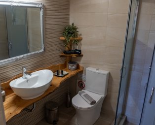 Orange Garden Apartments & Rooms: Serene hospitality in Kala Nera Pelion