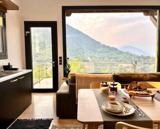 Kounia Bela: An authentic getaway in Palaio Mikro Chorio Evrytania
