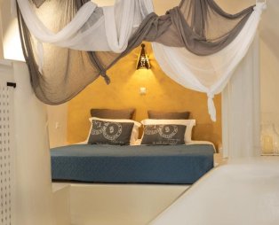 Villa Orpheus Santorini: Oνειρική διαμονή σε μια παραδοσιακή κατοικία της Σαντορίνης