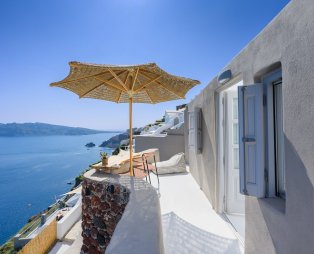 Nano Oia Collection: Where the sunset meets the soul of Santorini