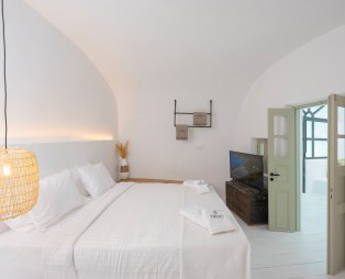 Nano Oia Collection: Where the sunset meets the soul of Santorini