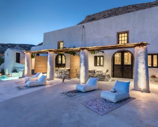 Canava Villas: A unique accommodation experience in an old Santorini winery