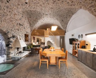 Canava Villas: A unique accommodation experience in an old Santorini winery