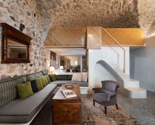 Canava Villas: A unique accommodation experience in an old Santorini winery