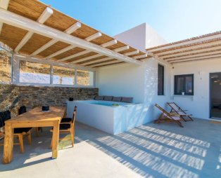 Rockaine Suites: Luxury διαμονή στην Τήνο με θέα το Αιγαίο