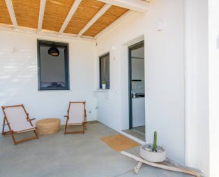 Rockaine Suites: Luxury διαμονή στην Τήνο με θέα το Αιγαίο