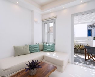 Santorita Suites: Authentic hospitality experience in Akrotiri Santorini