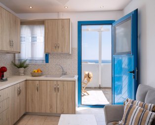 Santorita Suites: Authentic hospitality experience in Akrotiri Santorini