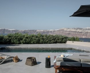 Melidonia Suites: A tranquil oasis of relaxation in Santorini
