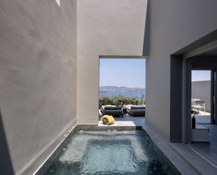 Melidonia Suites: A tranquil oasis of relaxation in Santorini