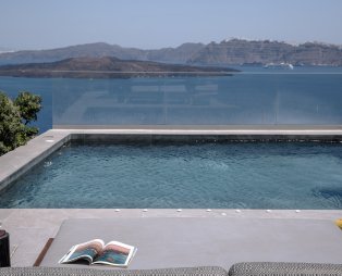 Melidonia Suites: A tranquil oasis of relaxation in Santorini