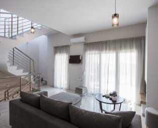 Eunoia Villas: Seafront escape in Fanari, Rhodope