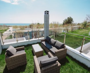 Eunoia Villas: Seafront escape in Fanari, Rhodope