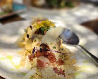 Χορεύτρα: Authentic Tinian cuisine in an idyllic setting