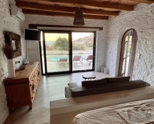 Kythnian Retreat: A break from everyday life on the tranquil side of Kythnos