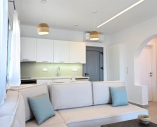 Pagada Apartments Kythnos: Accommodation in the deep blue landscape of the Cyclades