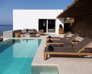 Hideout Suites: Luxury accommodation in Ios with views of Mylopotas