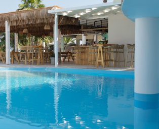 Paralia Luxury Suites: Luxury accommodation in Agios Stefanos Corfu