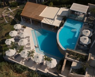 Paralia Luxury Suites: Luxury accommodation in Agios Stefanos Corfu
