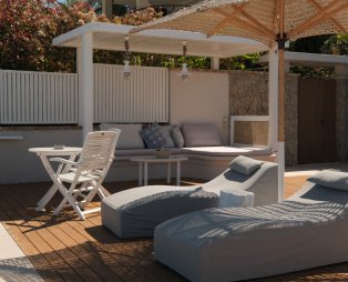 Paralia Luxury Suites: Luxury accommodation in Agios Stefanos Corfu