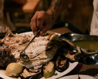 Avra By the Sea: Seafood flavors by the waves in Sithonia Halkidiki