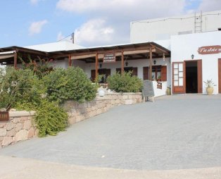 Galini Hotel: Cycladic hospitality in Agia Irini on Milos